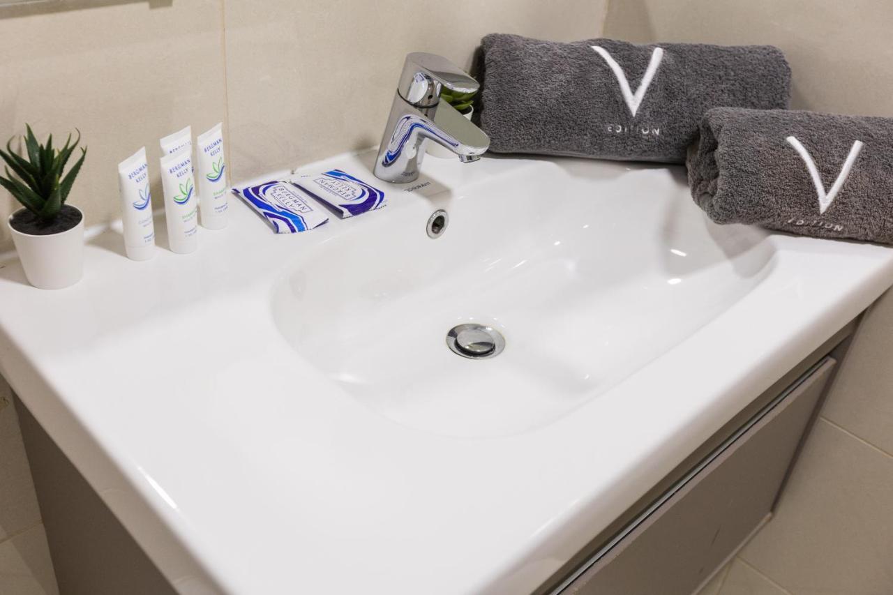 Spacious 1Br With Full Marina View Dubai Buitenkant foto